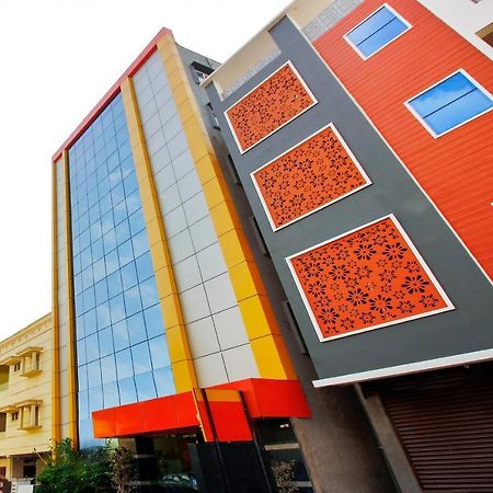 Oyo 29131 Hotel Mn Grand Shamshabad Zewnętrze zdjęcie