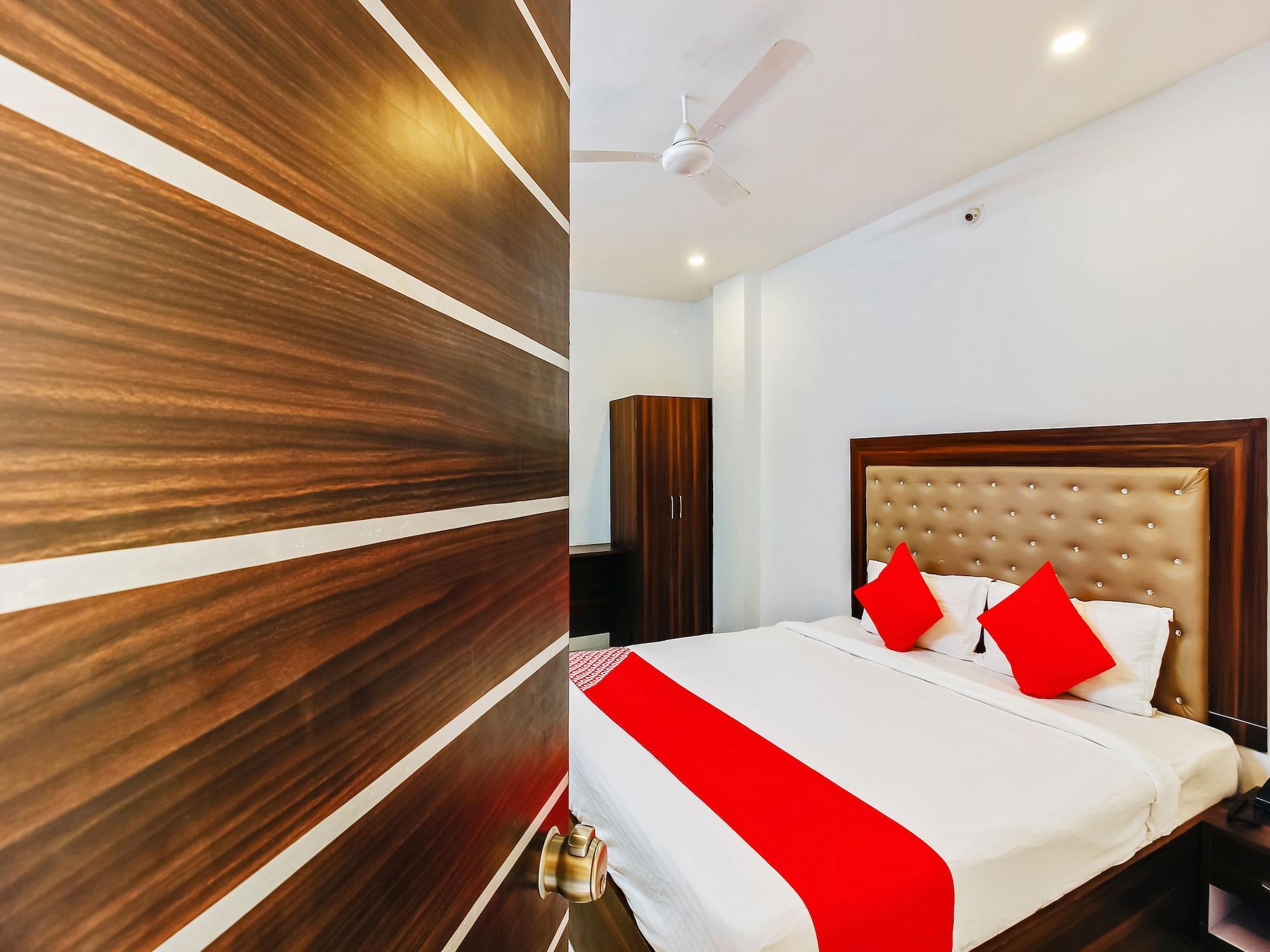 Oyo 29131 Hotel Mn Grand Shamshabad Zewnętrze zdjęcie