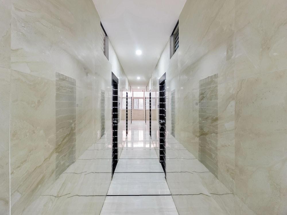 Oyo 29131 Hotel Mn Grand Shamshabad Zewnętrze zdjęcie